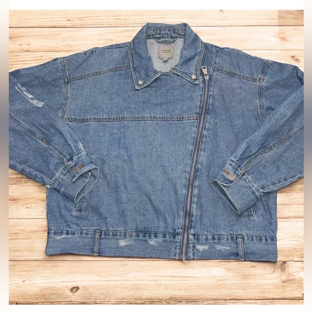 VTG 90s Distressed Blue Denim Jean Jacket
